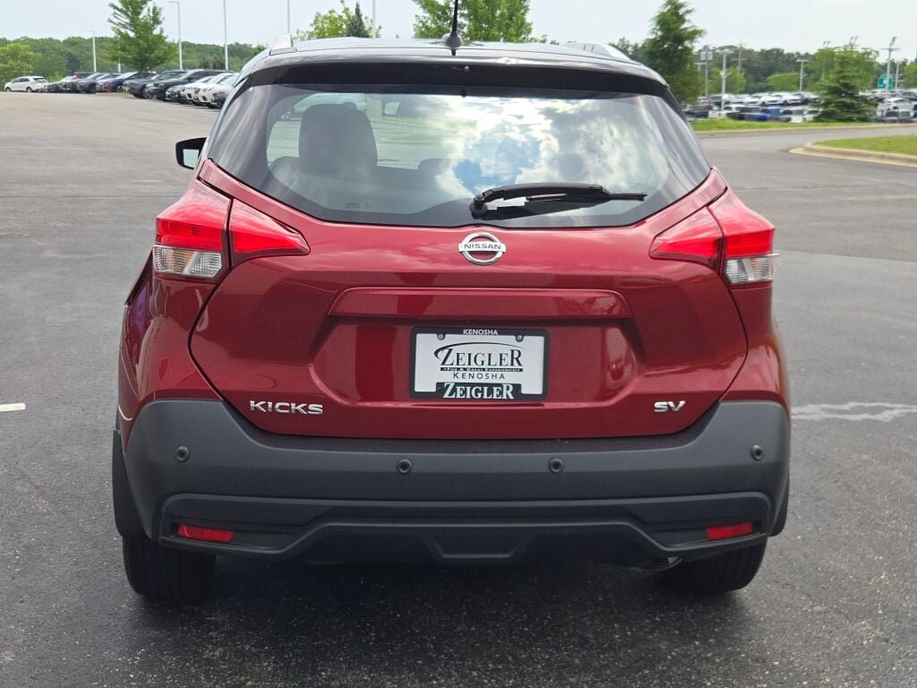 Used 2020 Nissan Kicks SV FWD image 13