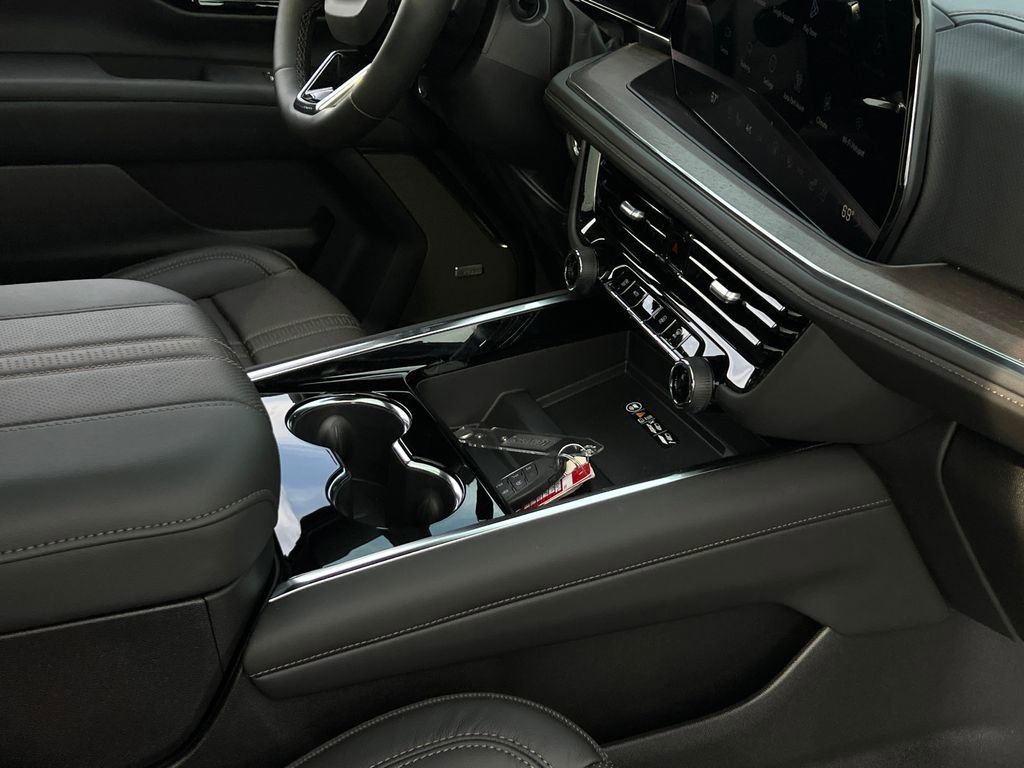 New 2026 Chevrolet Suburban High Country image 10