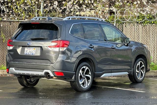 Used 2023 Subaru Forester Touring image 3