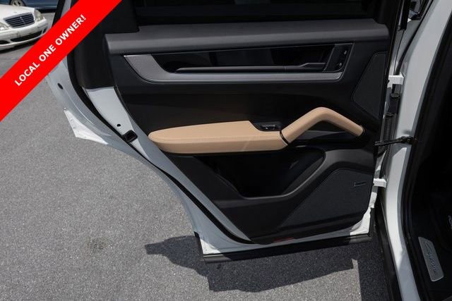 Used 2024 Porsche Cayenne image 17