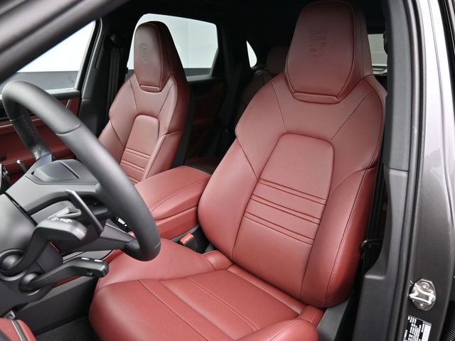 New 2026 Porsche Cayenne S image 5