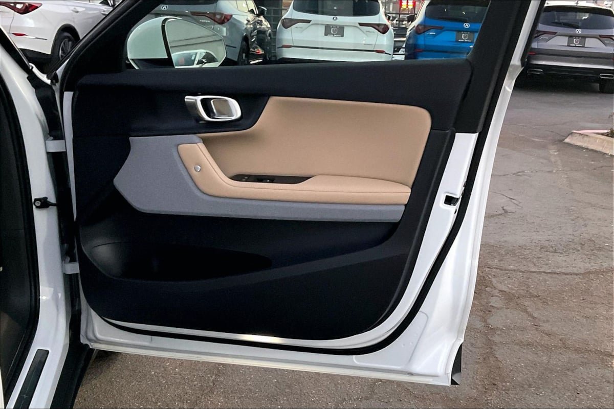 Used 2022 Polestar Polestar 2 w/ Plus Package AWD/4WD image 21