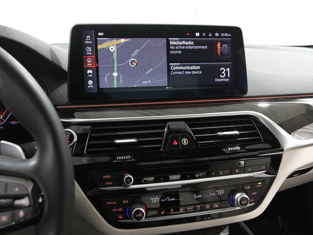 Certified 2022 BMW 530i xDrive w/ Convenience Package image 9