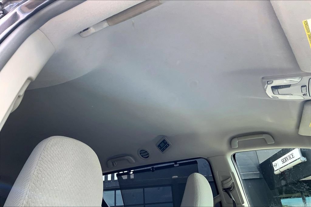 Used 2014 Toyota Sienna LE FWD image 19