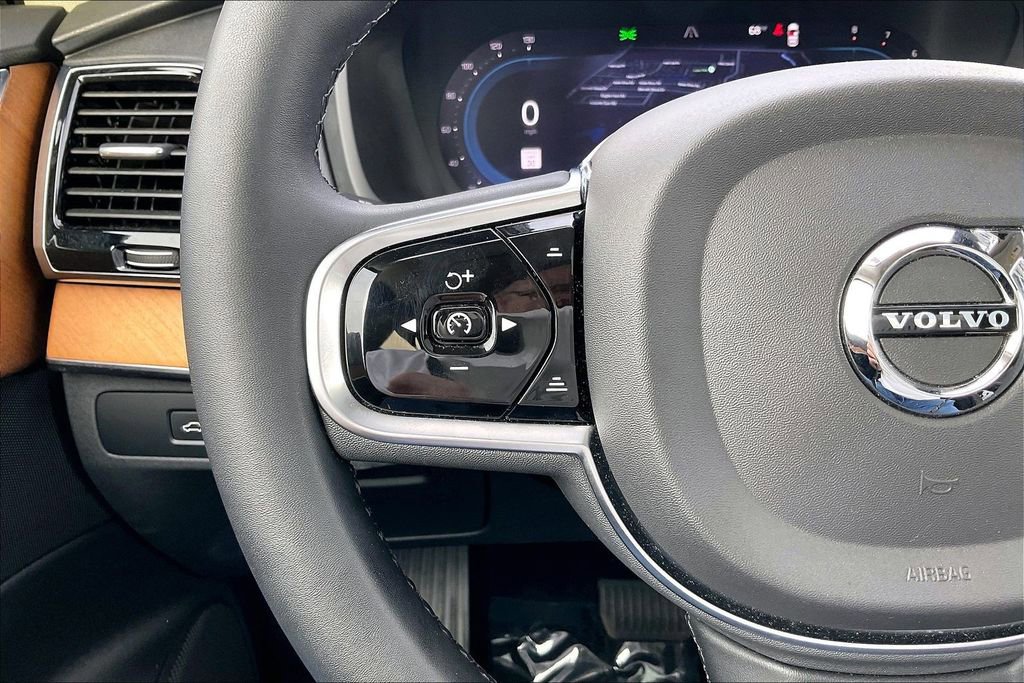 Used 2024 Volvo XC90 B6 Plus w/ Protection Package Premier image 18