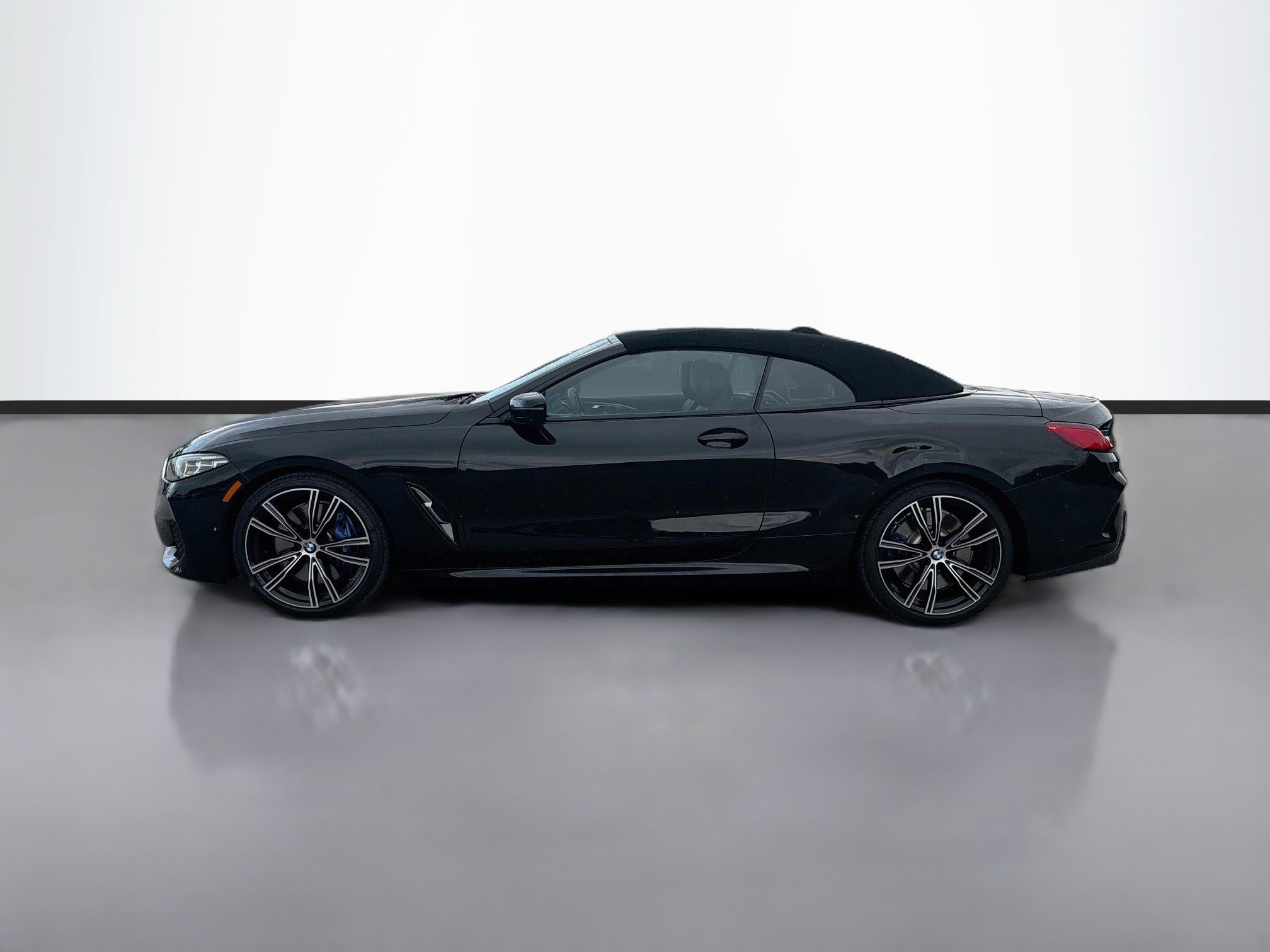 Used 2022 BMW 840i Convertible RWD image 2
