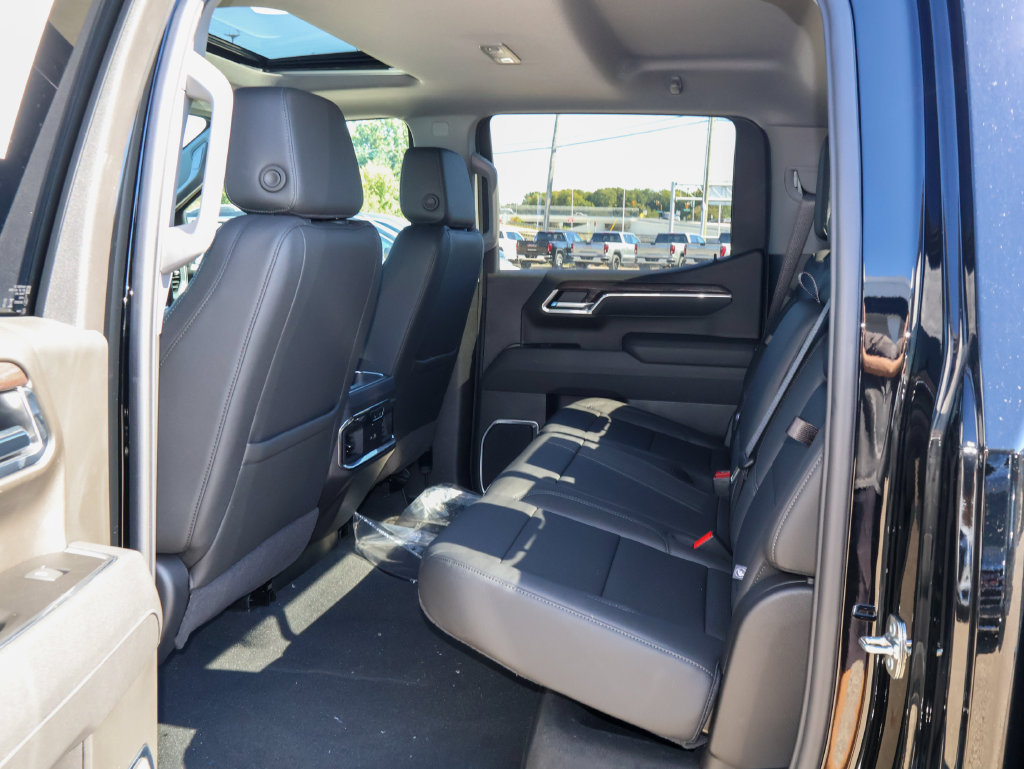 New 2026 GMC Sierra 1500 SLT w/ SLT Premium Plus Package AWD/4WD image 11