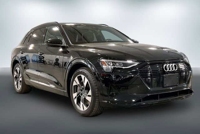 Used 2023 Audi e-tron Premium w/ Convenience Plus Package image 1