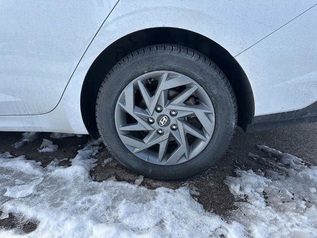 Used 2024 Hyundai Elantra SEL image 13