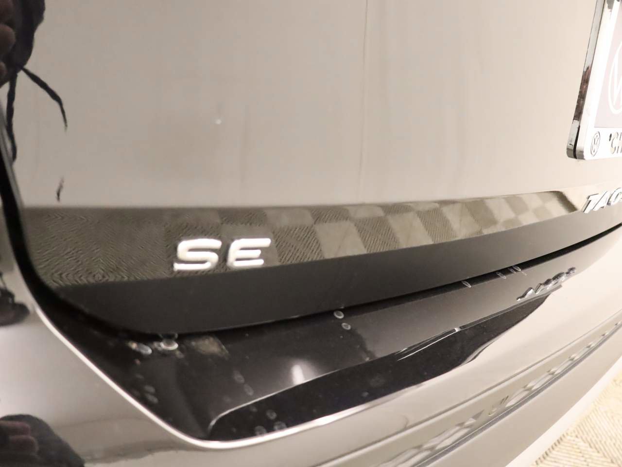 Certified 2025 Volkswagen Taos SE w/ Panoramic Sunroof Package image 21