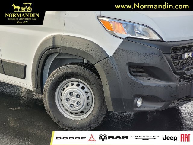 New 2024 RAM ProMaster 2500 w/ Convenience Group FWD image 3