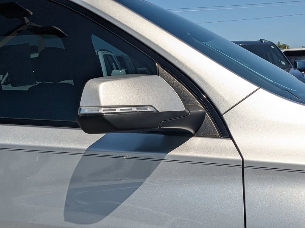 Certified 2022 Chevrolet Traverse LT w/ Midnight/Sport Edition FWD image 11