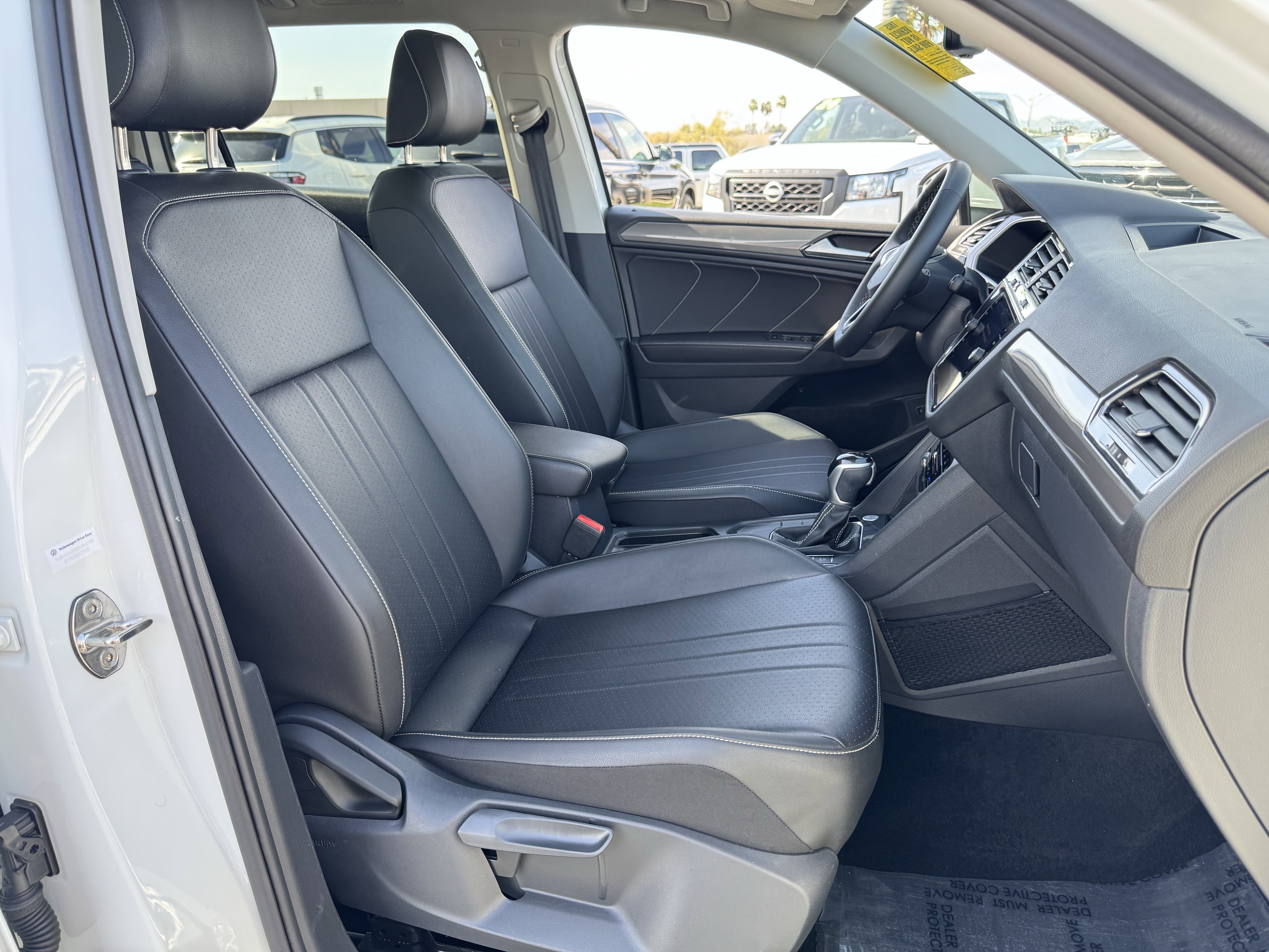 Certified 2023 Volkswagen Tiguan SE w/ Panoramic Sunroof Package image 37