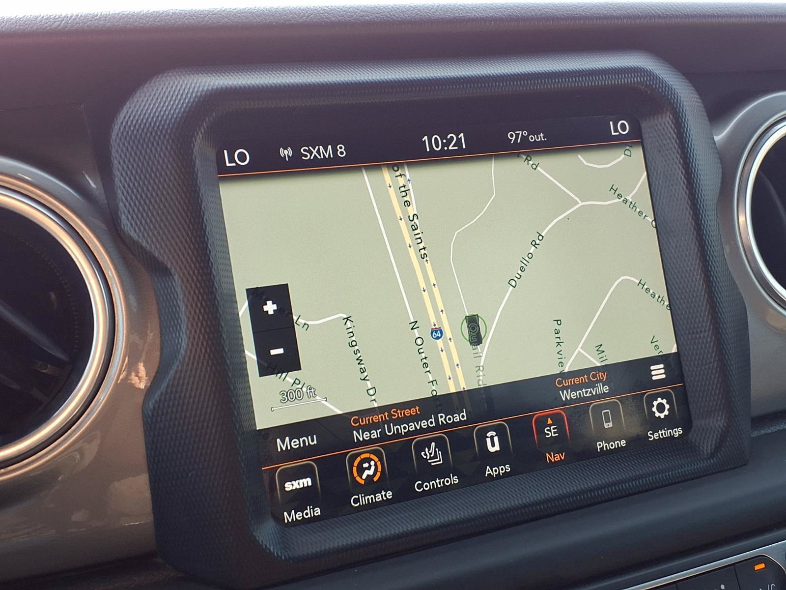 Used 2018 Jeep Wrangler Unlimited Sahara AWD/4WD image 8