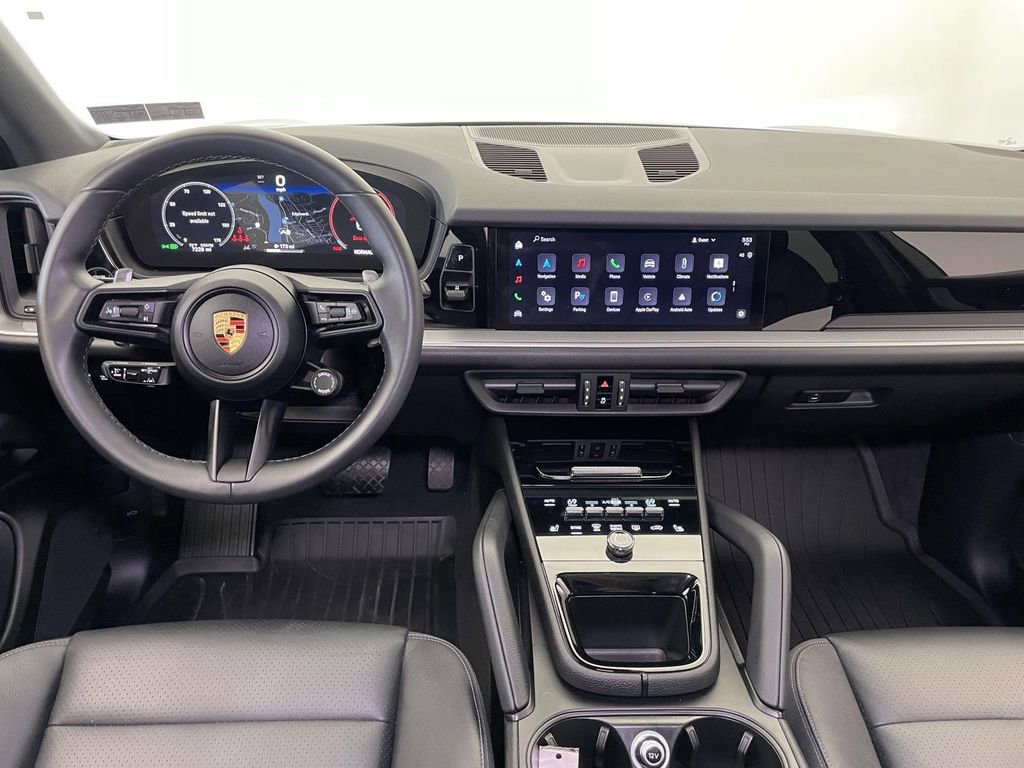 Used 2024 Porsche Cayenne image 27
