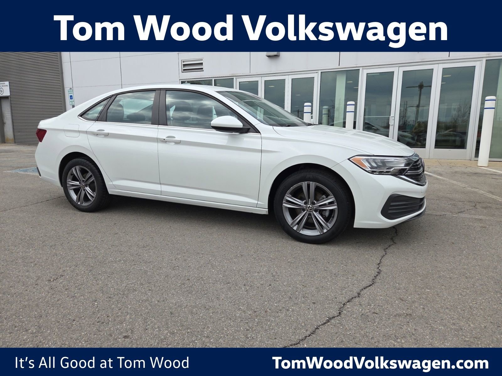 Certified 2022 Volkswagen Jetta SE FWD image 1