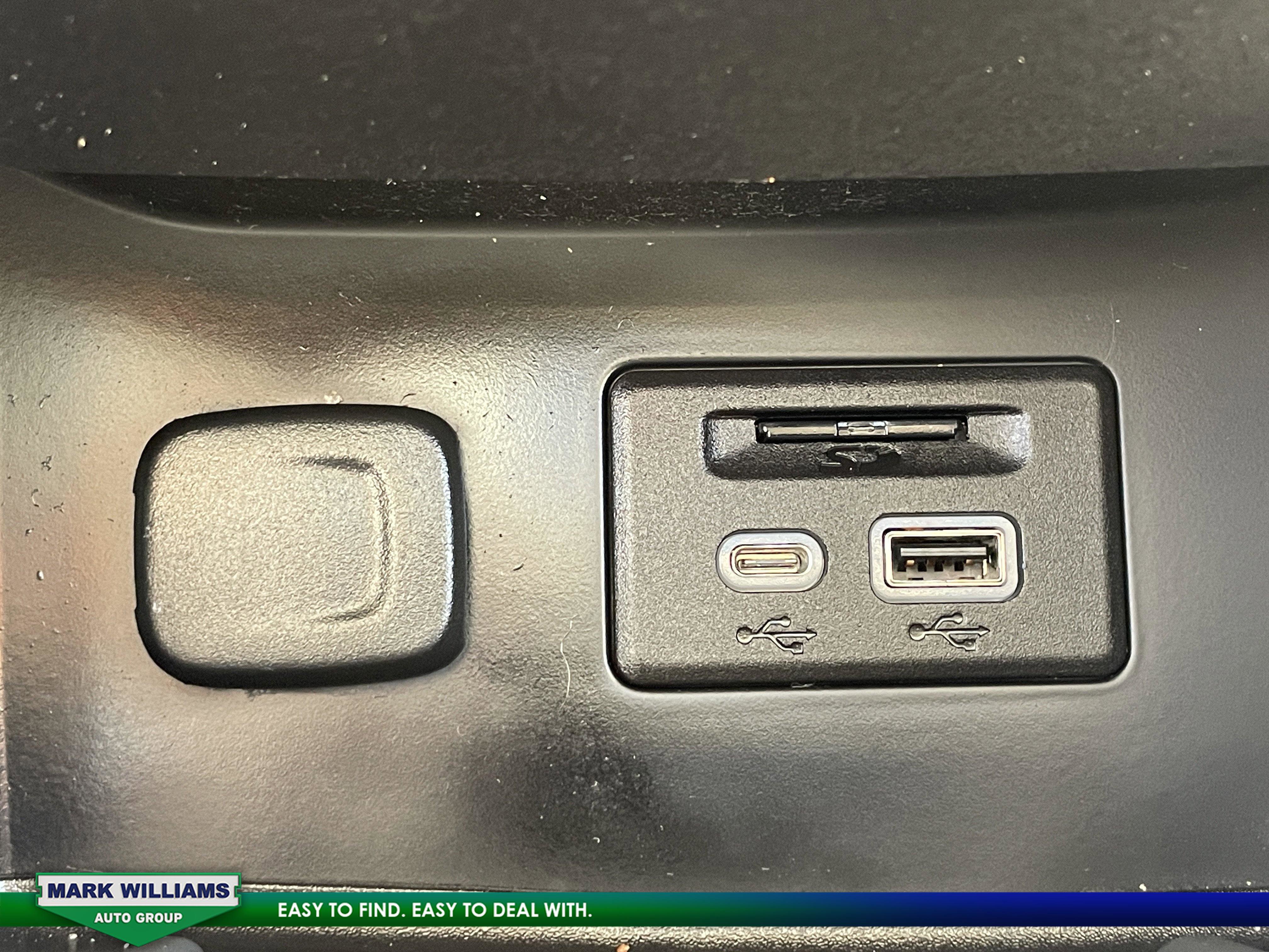 Used 2022 GMC Acadia Denali w/ Denali Ultimate Package image 22