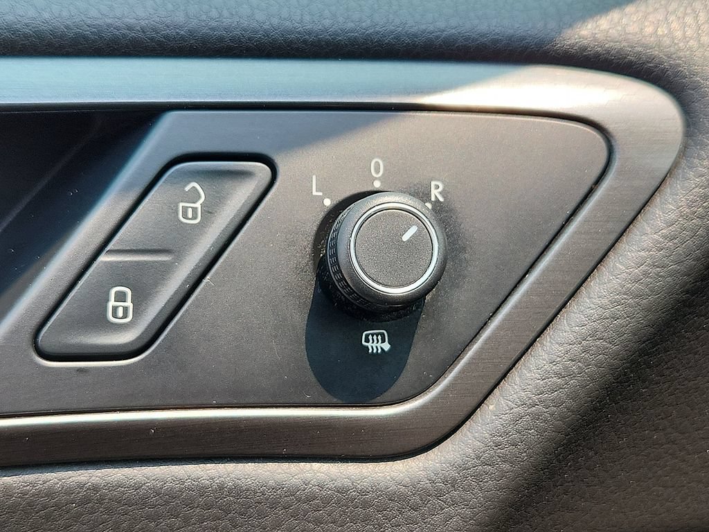 Used 2018 Volkswagen GTI SE w/ SE Leather Package FWD image 19