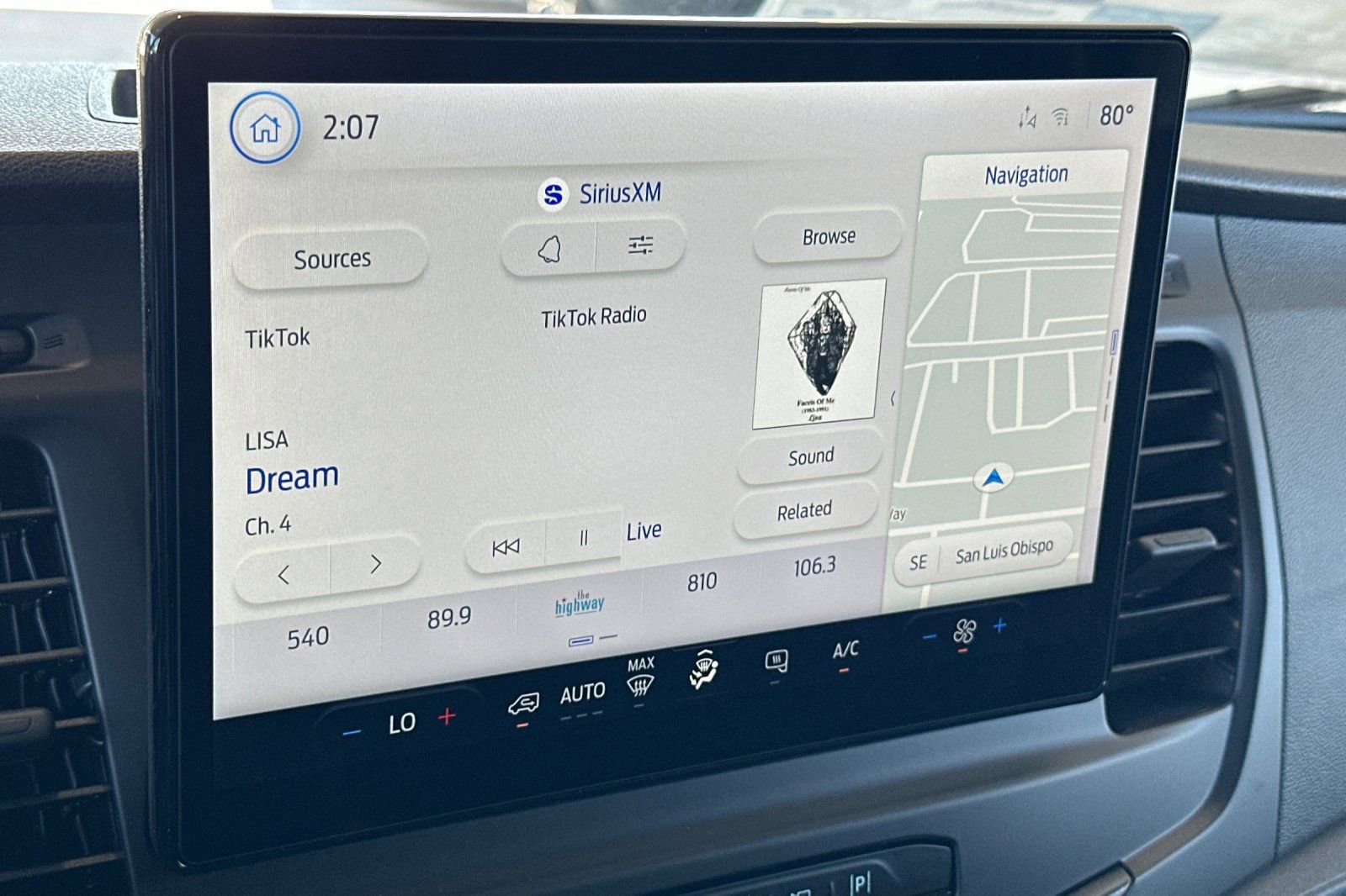 New 2026 Ford Transit 250 148 Medium Roof w/ Load Area Protection Package image 16