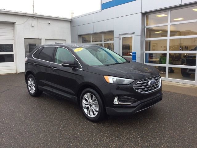 Used 2024 Ford Edge Titanium image 2