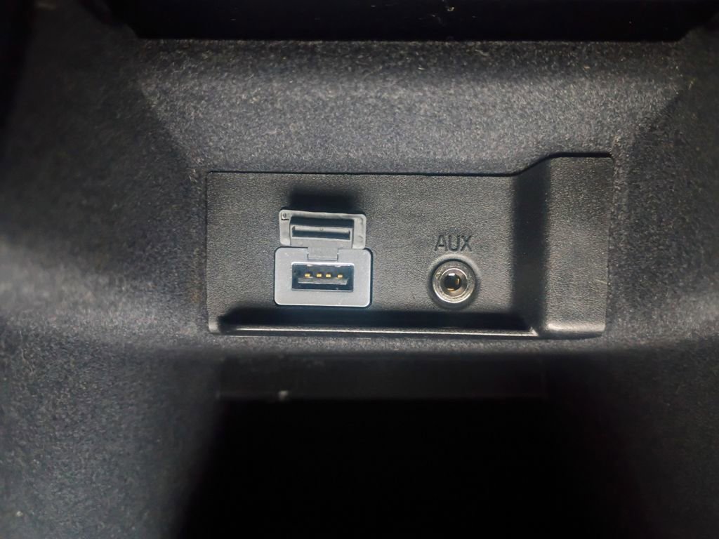 Used 2016 Volvo S60 T5 Premier image 6