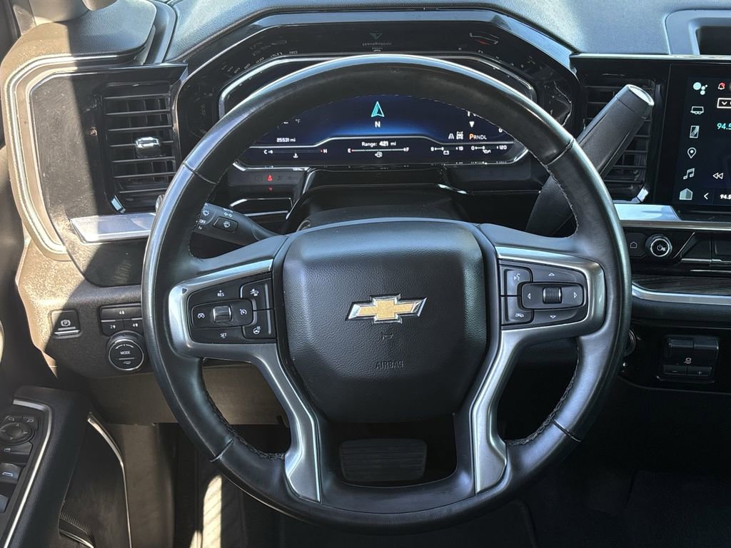 Used 2025 Chevrolet Silverado 2500 LT w/ Convenience Package AWD/4WD image 13