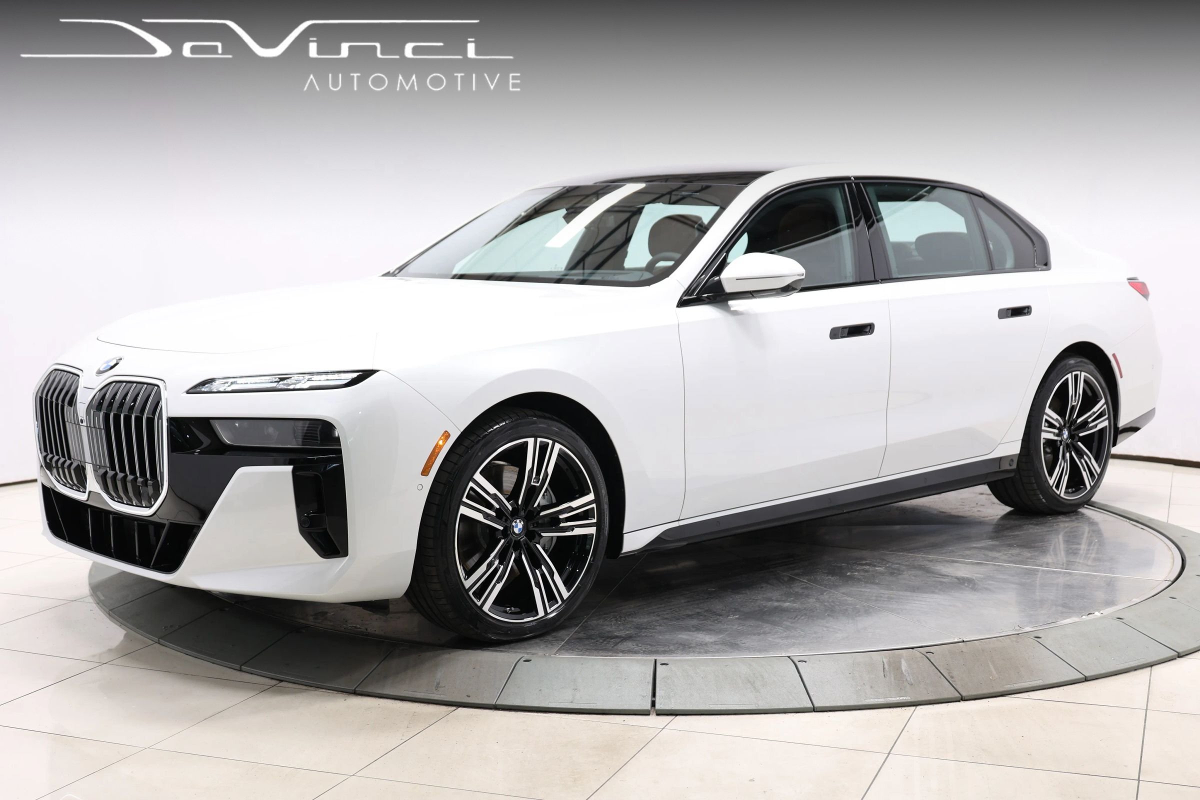 Used 2025 BMW 740i xDrive w/ Executive Package AWD/4WD image 1
