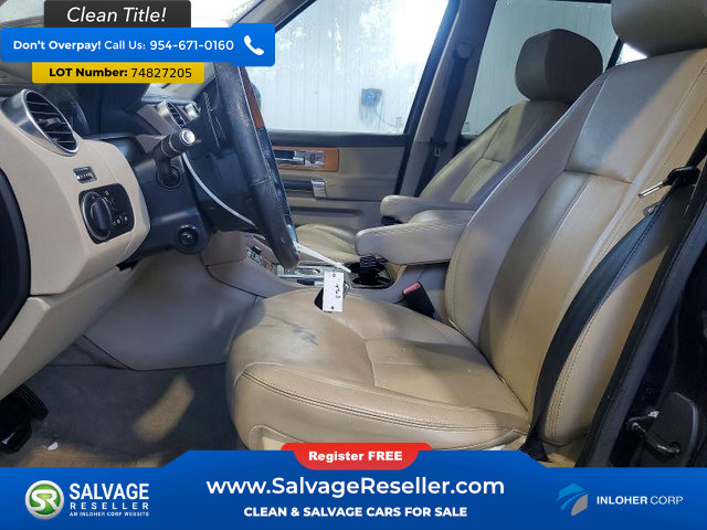 Used 2015 Land Rover LR4 HSE LUX image 2