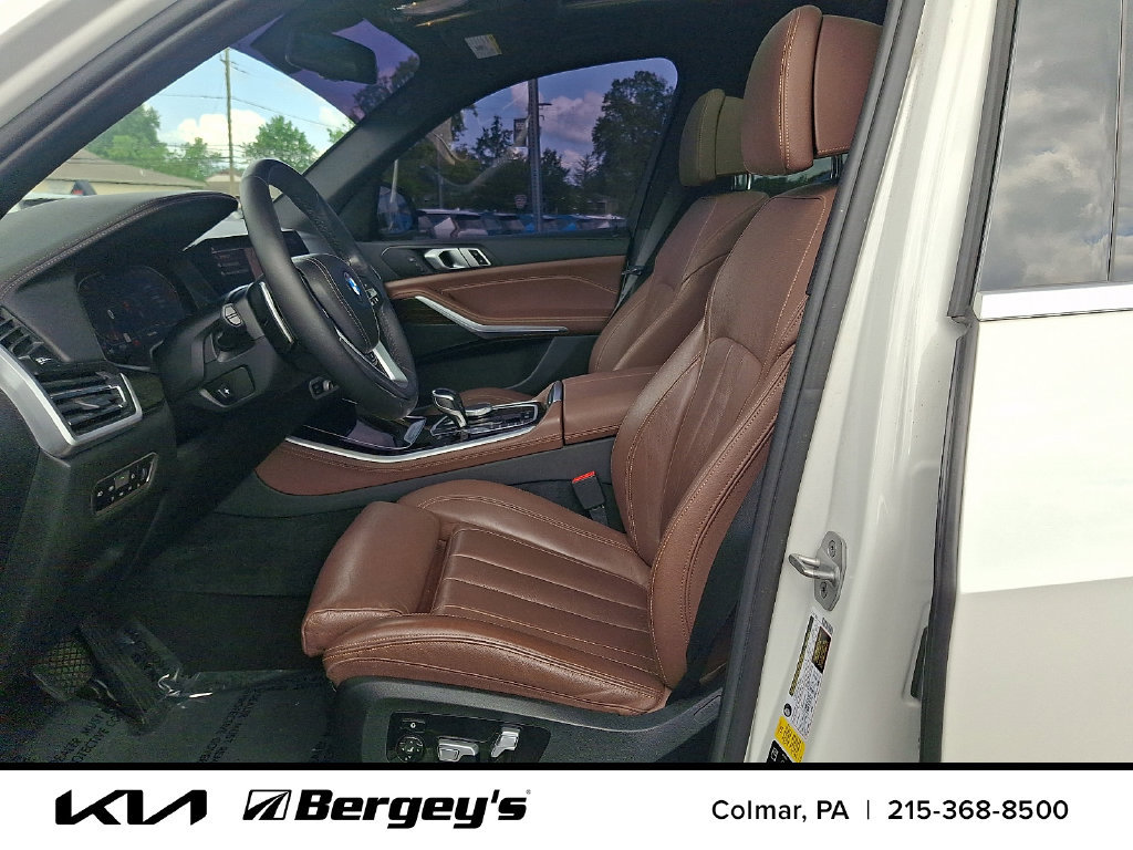 Used 2021 BMW X5 xDrive40i w/ Convenience Package AWD/4WD image 16