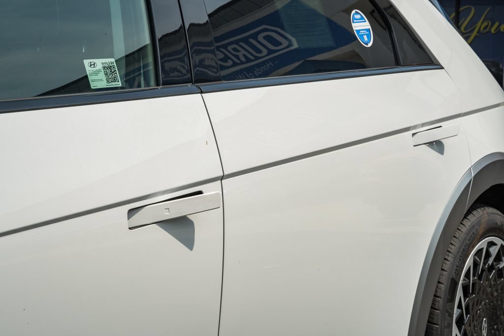 Used 2024 Hyundai Ioniq 5 Limited AWD/4WD image 16