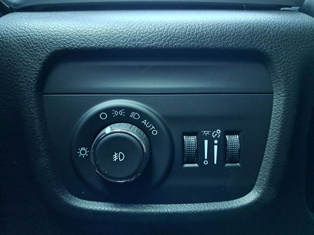 New 2025 Jeep Grand Cherokee Limited w/ Luxury Tech Group II AWD/4WD image 24