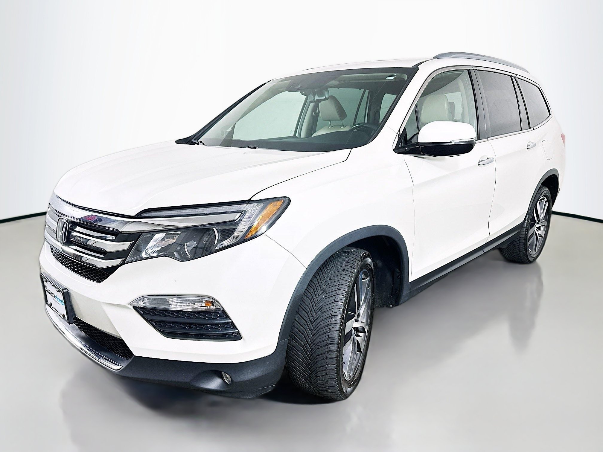 Used 2016 Honda Pilot Elite image 3