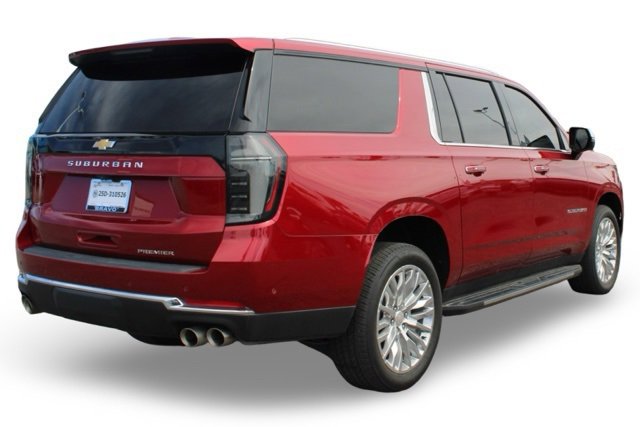 Used 2025 Chevrolet Suburban Premier image 5