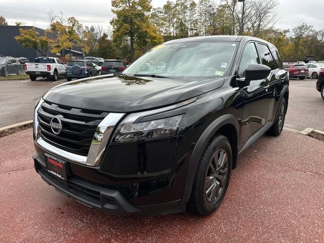 Used 2024 Nissan Pathfinder S