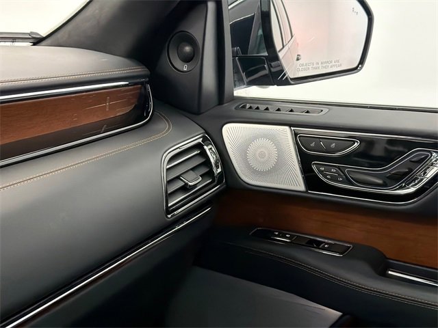 Used 2023 Lincoln Navigator Black Label image 37