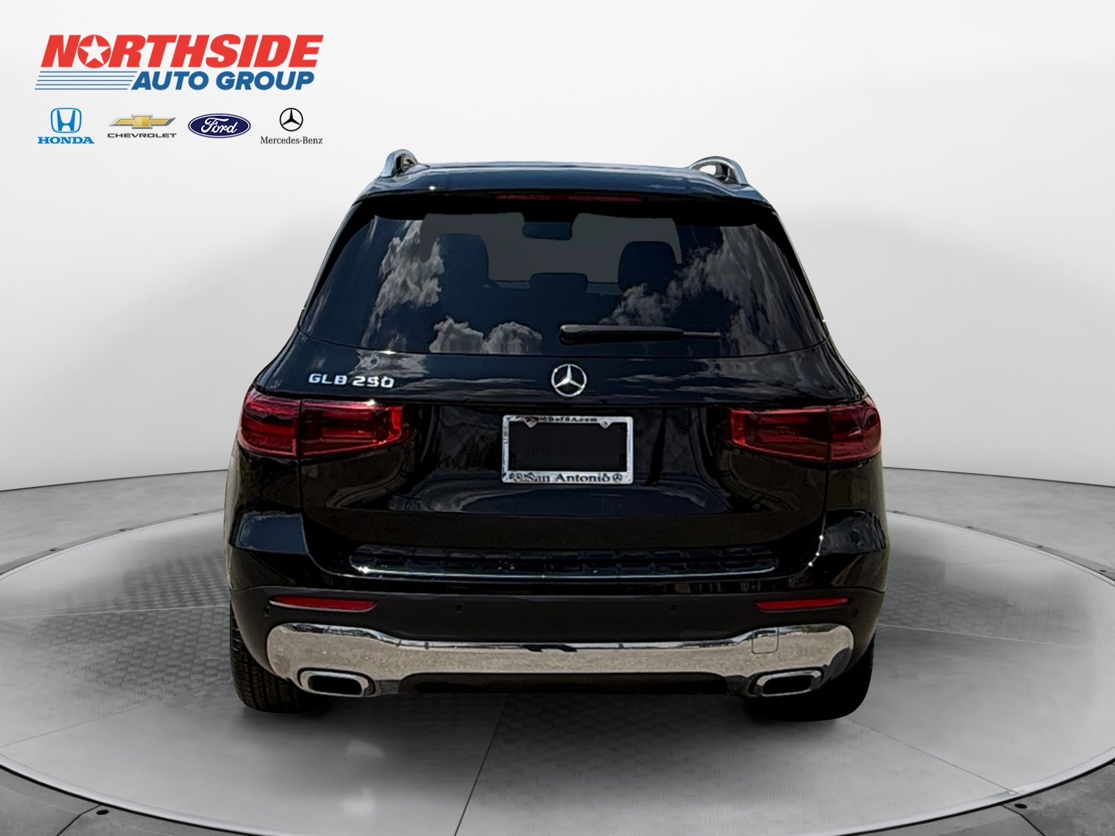 Used 2025 Mercedes-Benz GLB 250 image 6