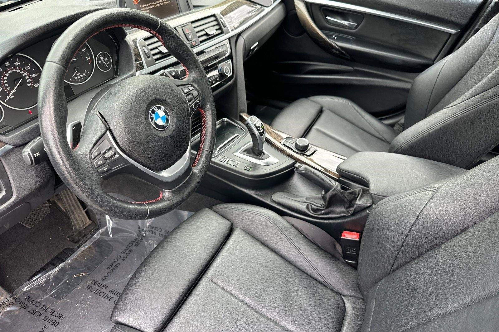 Used 2017 BMW 330i Sedan image 4