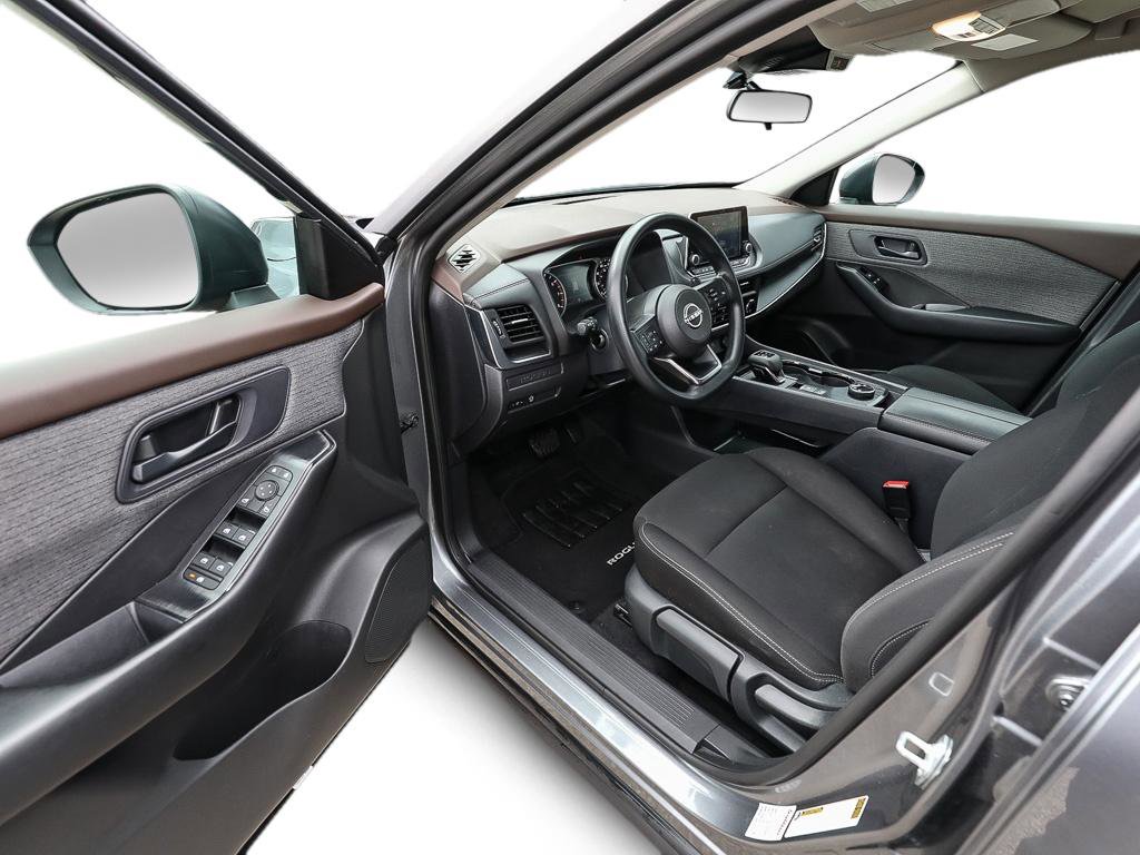 Used 2023 Nissan Rogue S image 14