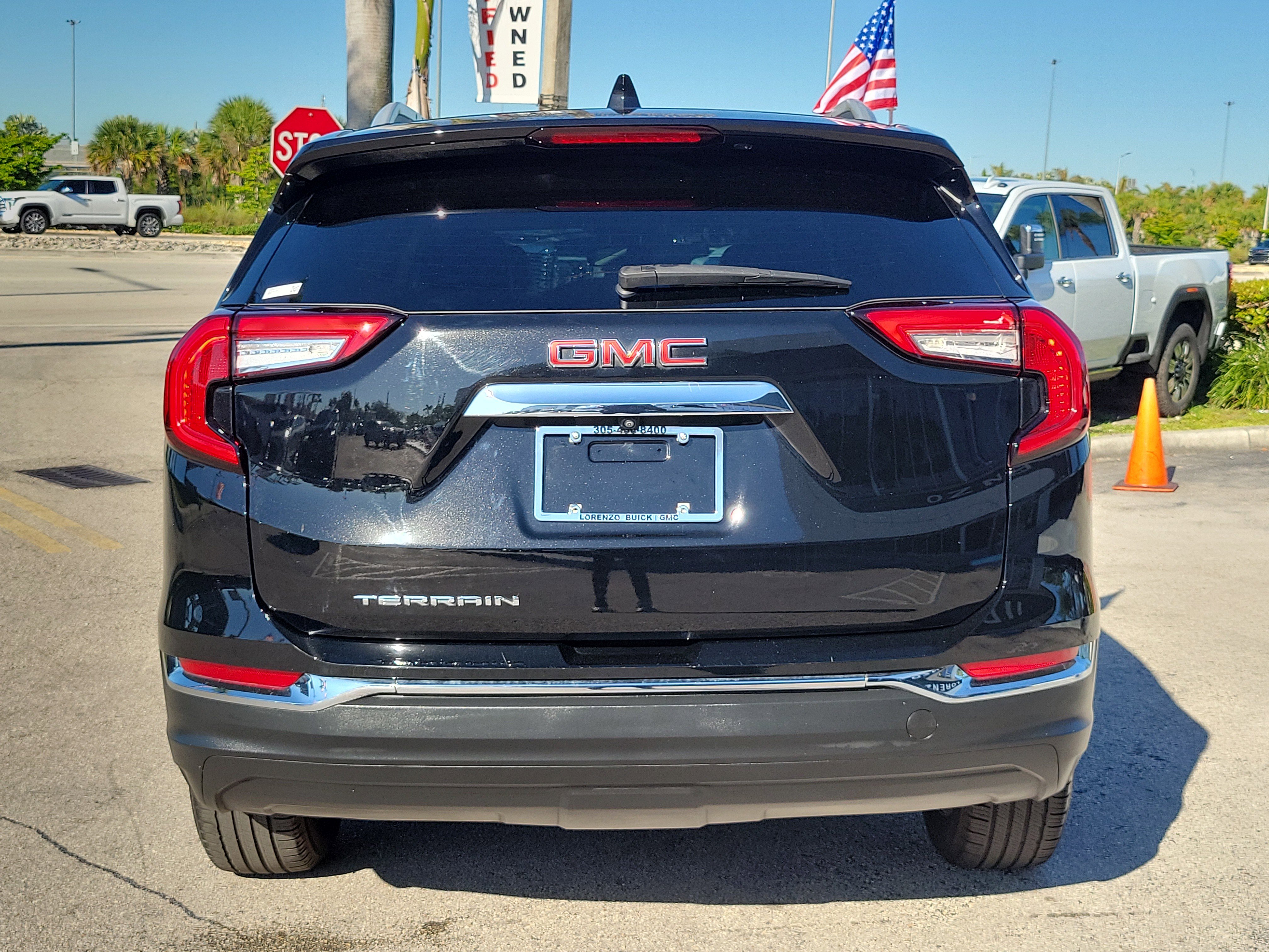 Used 2022 GMC Terrain SLT FWD image 6