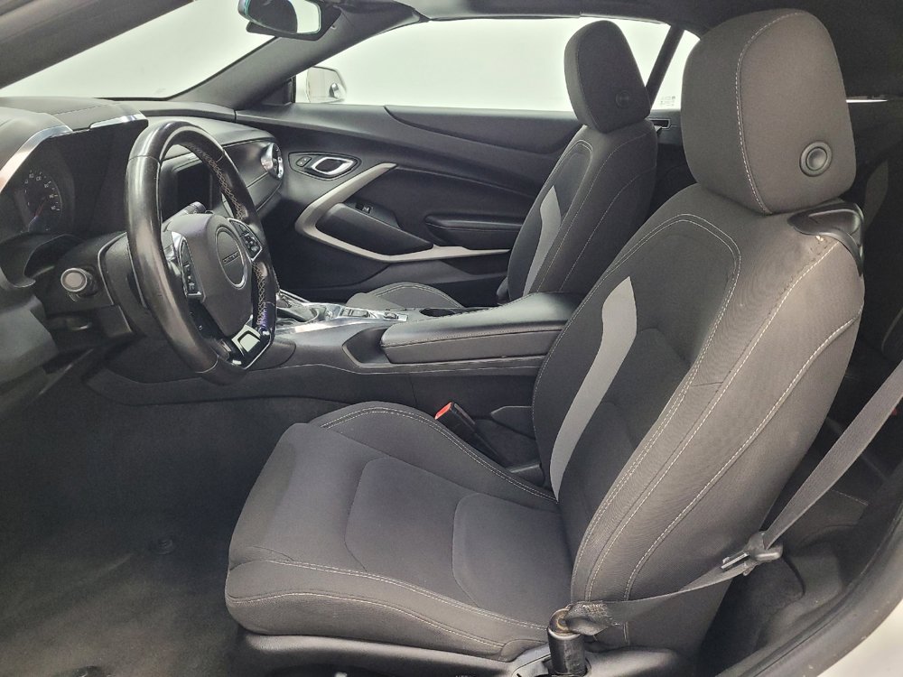 Used 2020 Chevrolet Camaro LT RWD image 17
