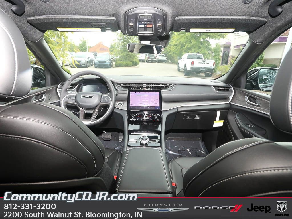 New 2025 Jeep Grand Cherokee Limited image 21