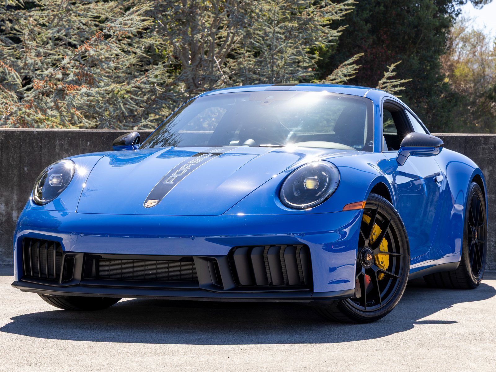 Used 2025 Porsche 911 Carrera GTS image 1