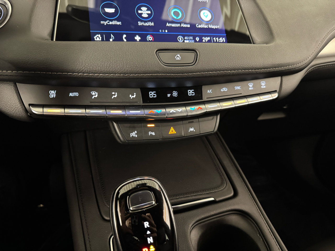 Used 2022 Cadillac XT4 Premium Luxury w/ Enhanced Visibility Package image 26