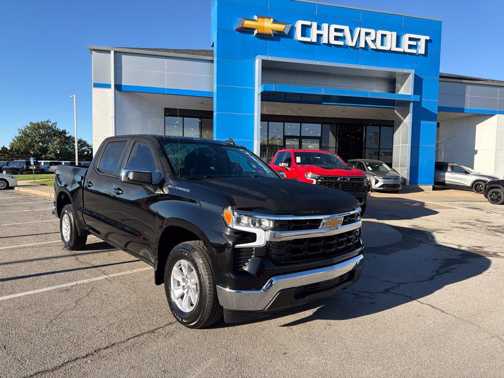 Used 2024 Chevrolet Silverado 1500 LT w/ Protection Package RWD image 1