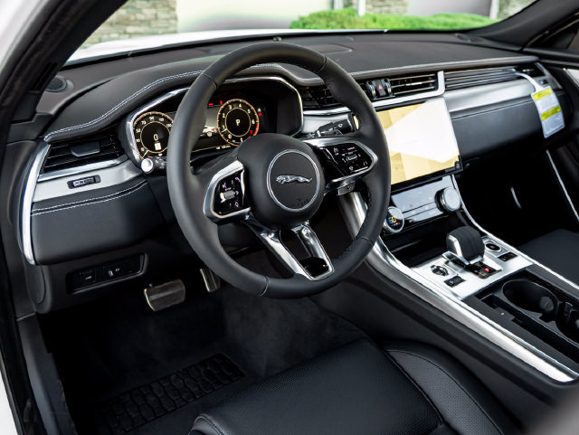 New 2024 Jaguar XF R-Dynamic SE AWD/4WD image 17