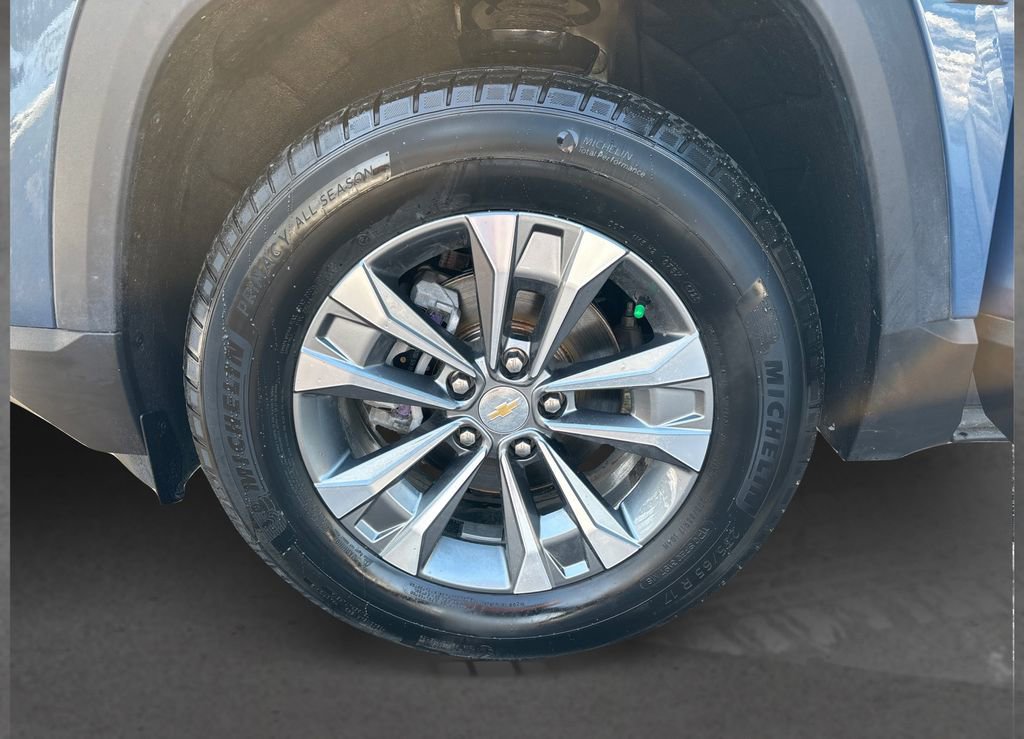 Used 2025 Chevrolet Equinox LT w/ Convenience Package II image 12