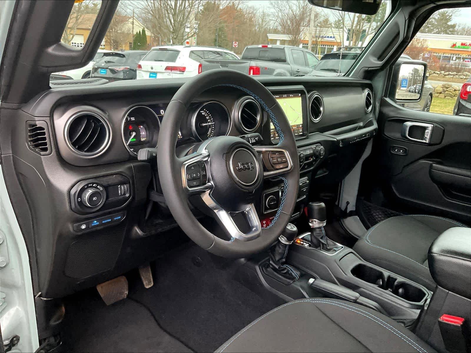 Used 2023 Jeep Wrangler Unlimited Rubicon 4xe AWD/4WD image 8