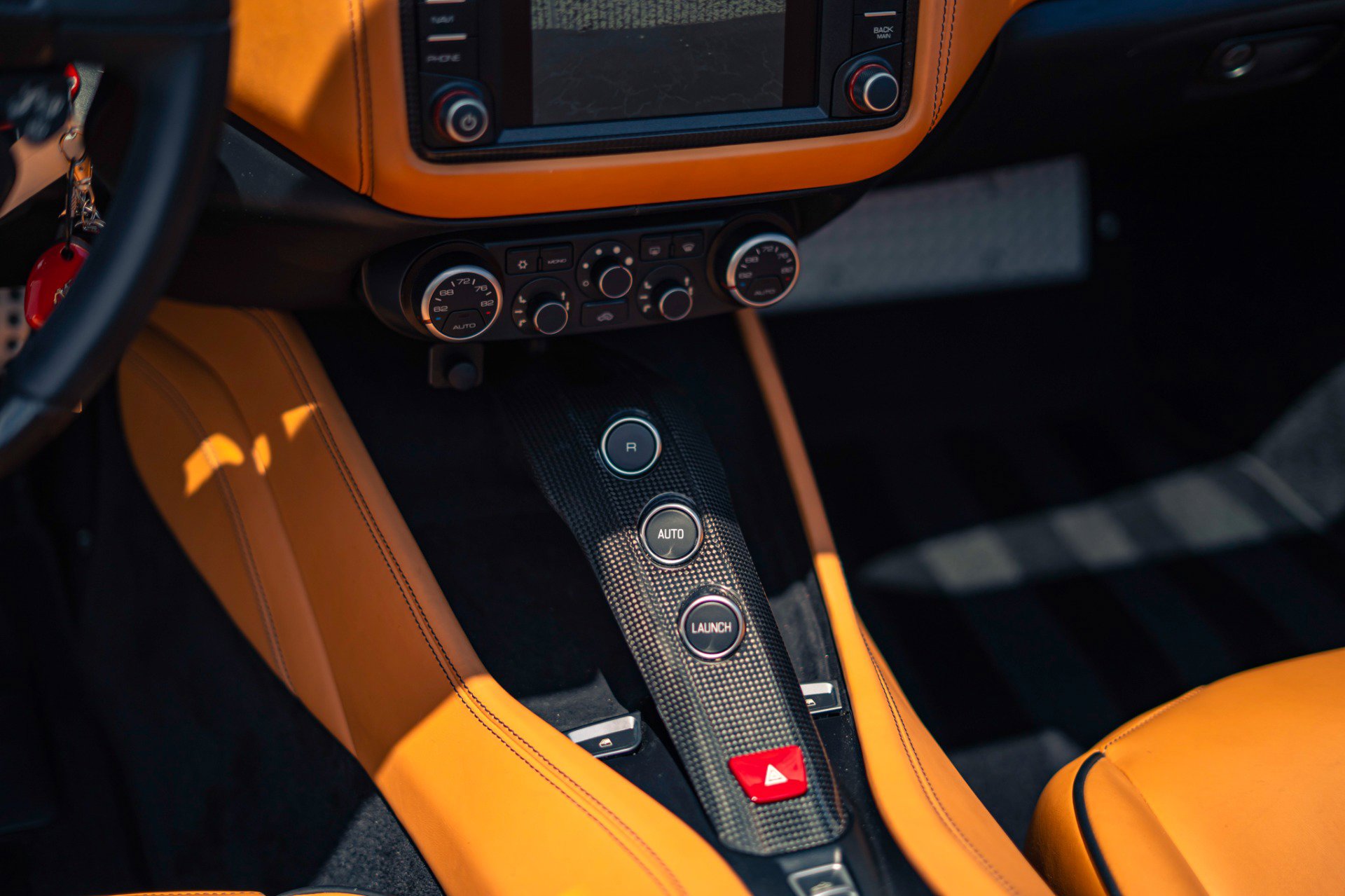 Used 2016 Ferrari California T RWD image 8