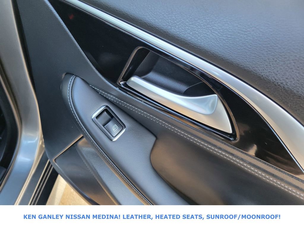 Used 2018 INFINITI QX30 Premium w/ Cargo Package image 47