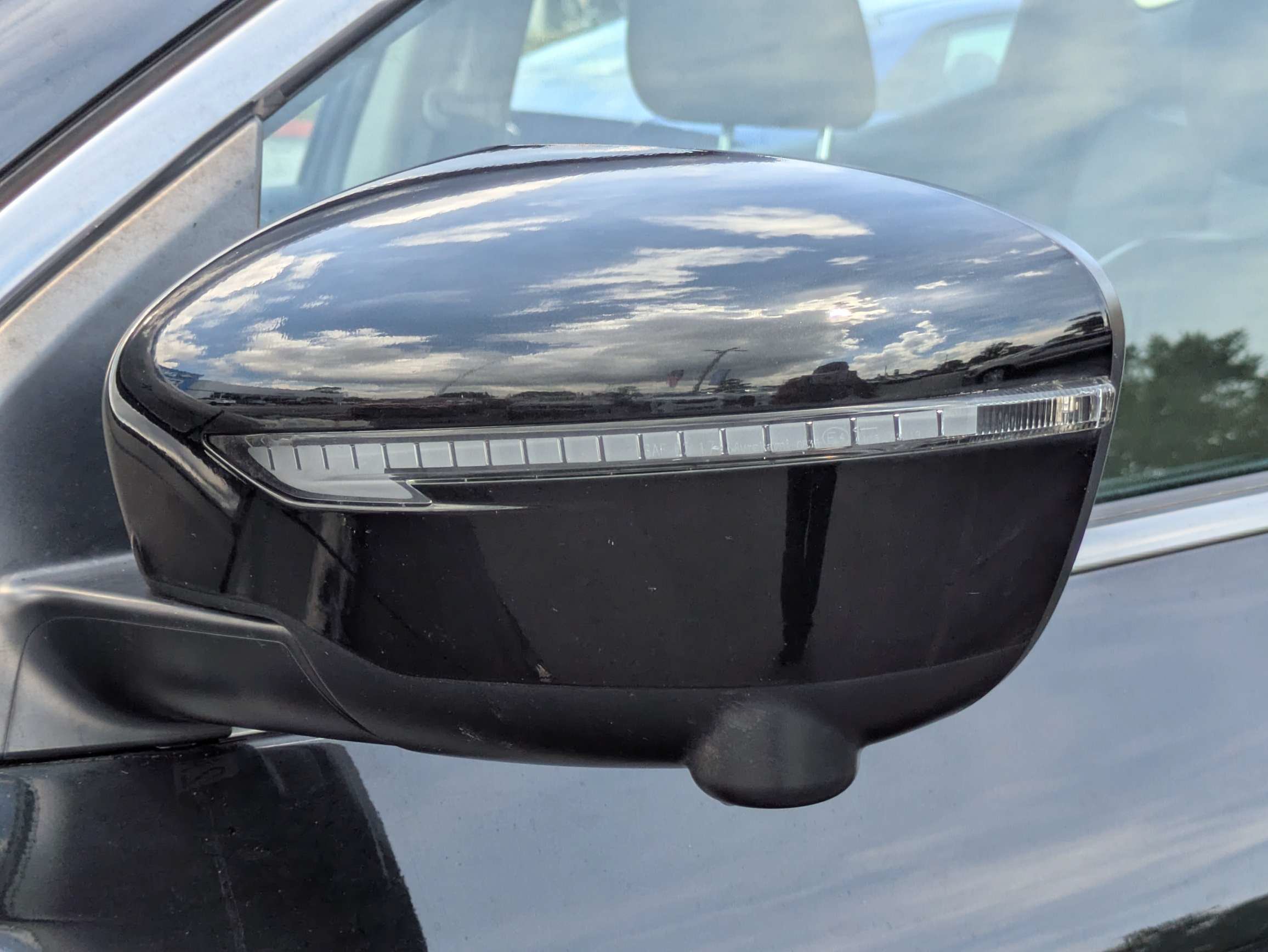 Used 2022 Nissan Rogue Sport SL FWD image 31